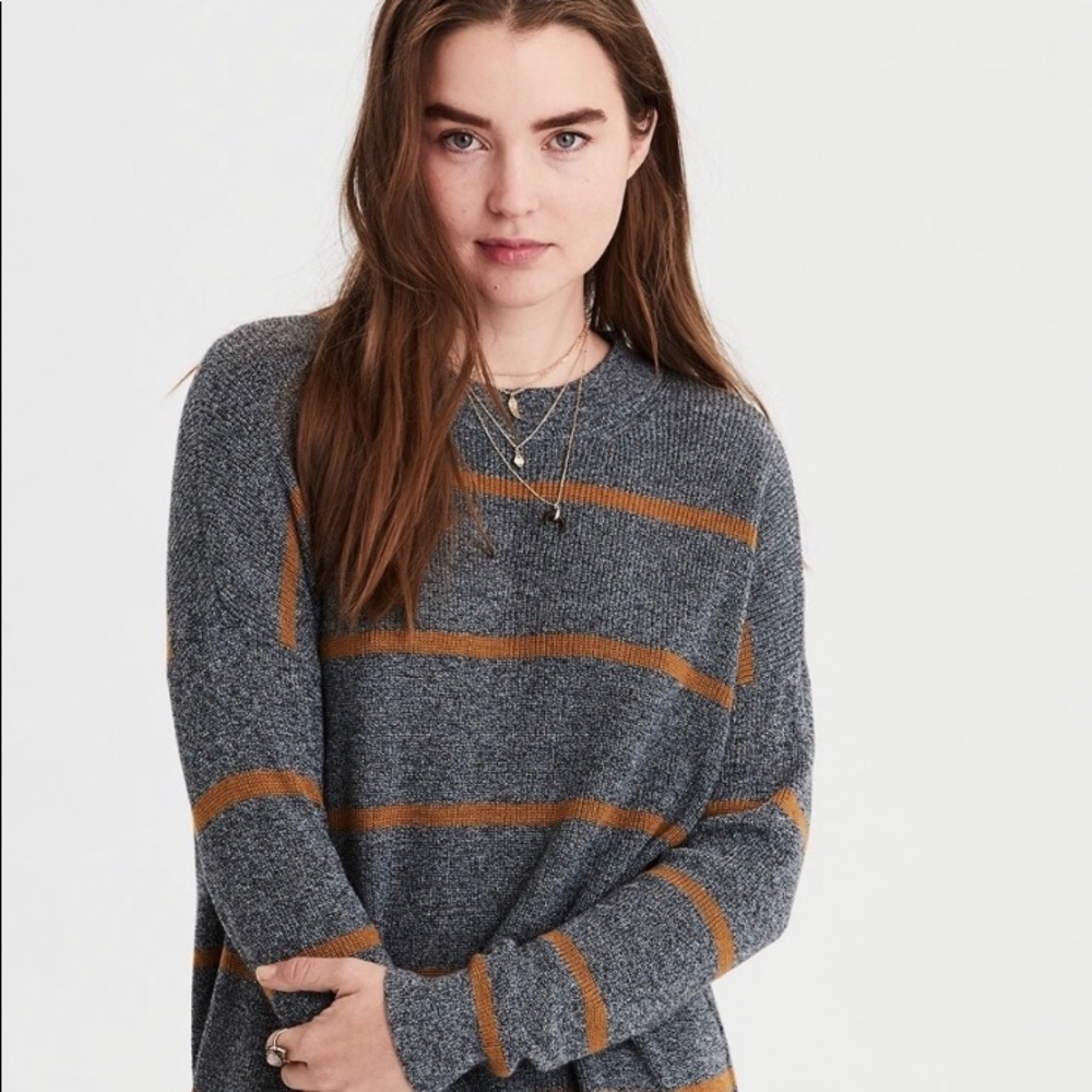 American Eagle sweater